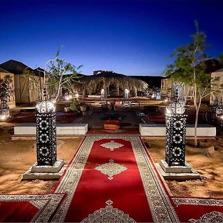 Akabar Luxury Desert Camp เมอร์ซูกา ภายนอก รูปภาพ