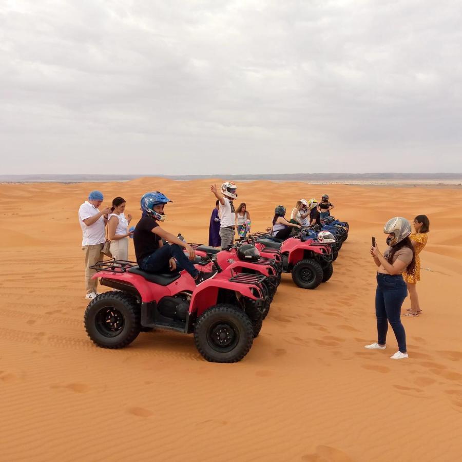 Akabar Luxury Desert Camp เมอร์ซูกา ภายนอก รูปภาพ