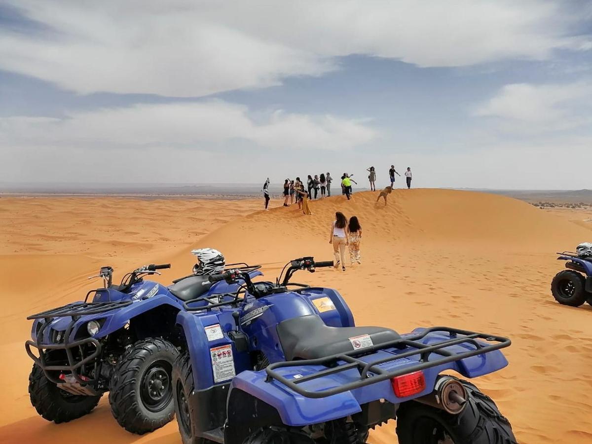 Akabar Luxury Desert Camp เมอร์ซูกา ภายนอก รูปภาพ