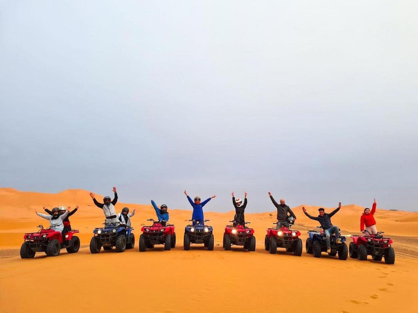 Akabar Luxury Desert Camp เมอร์ซูกา ภายนอก รูปภาพ