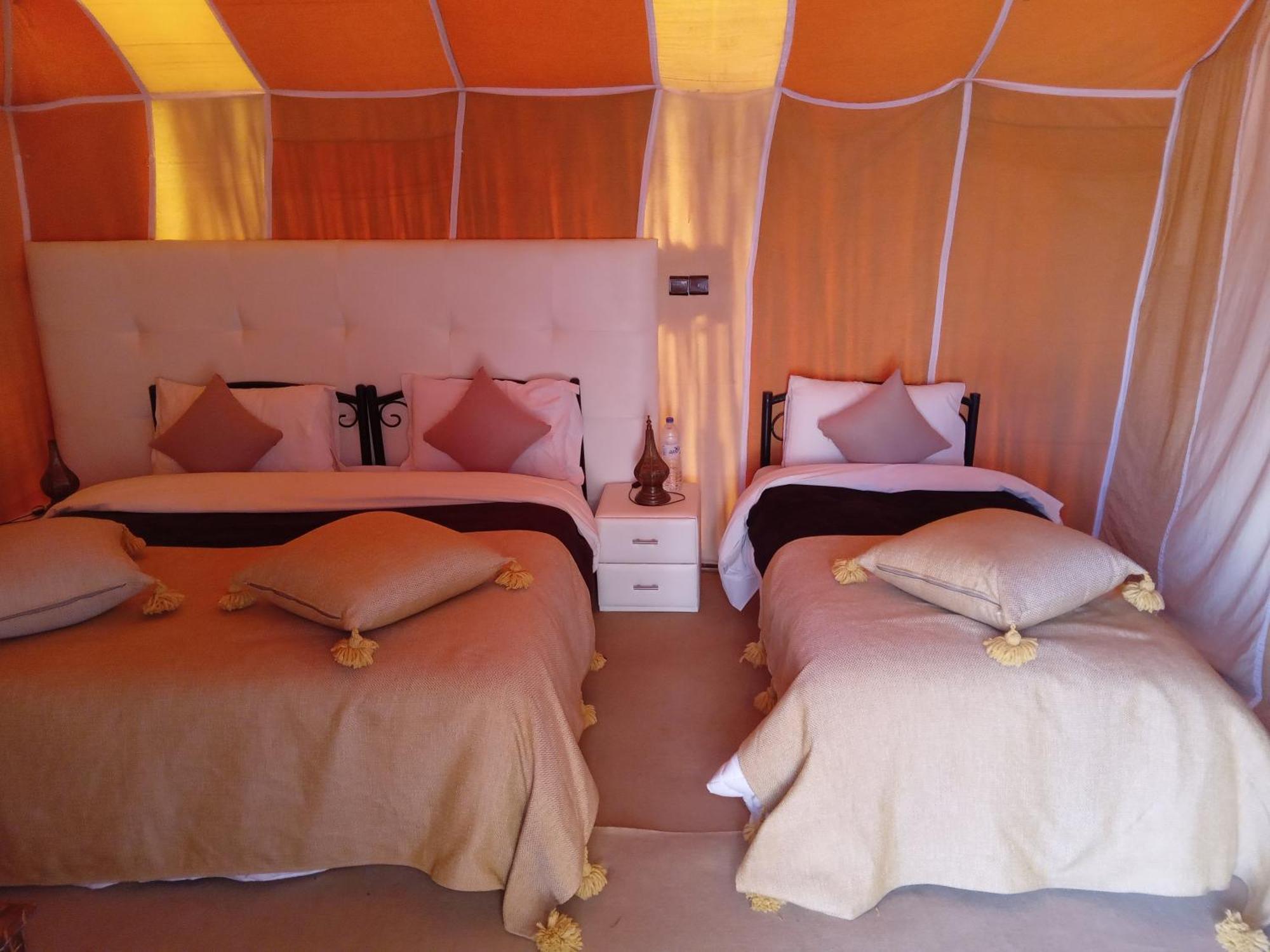 Akabar Luxury Desert Camp เมอร์ซูกา ภายนอก รูปภาพ